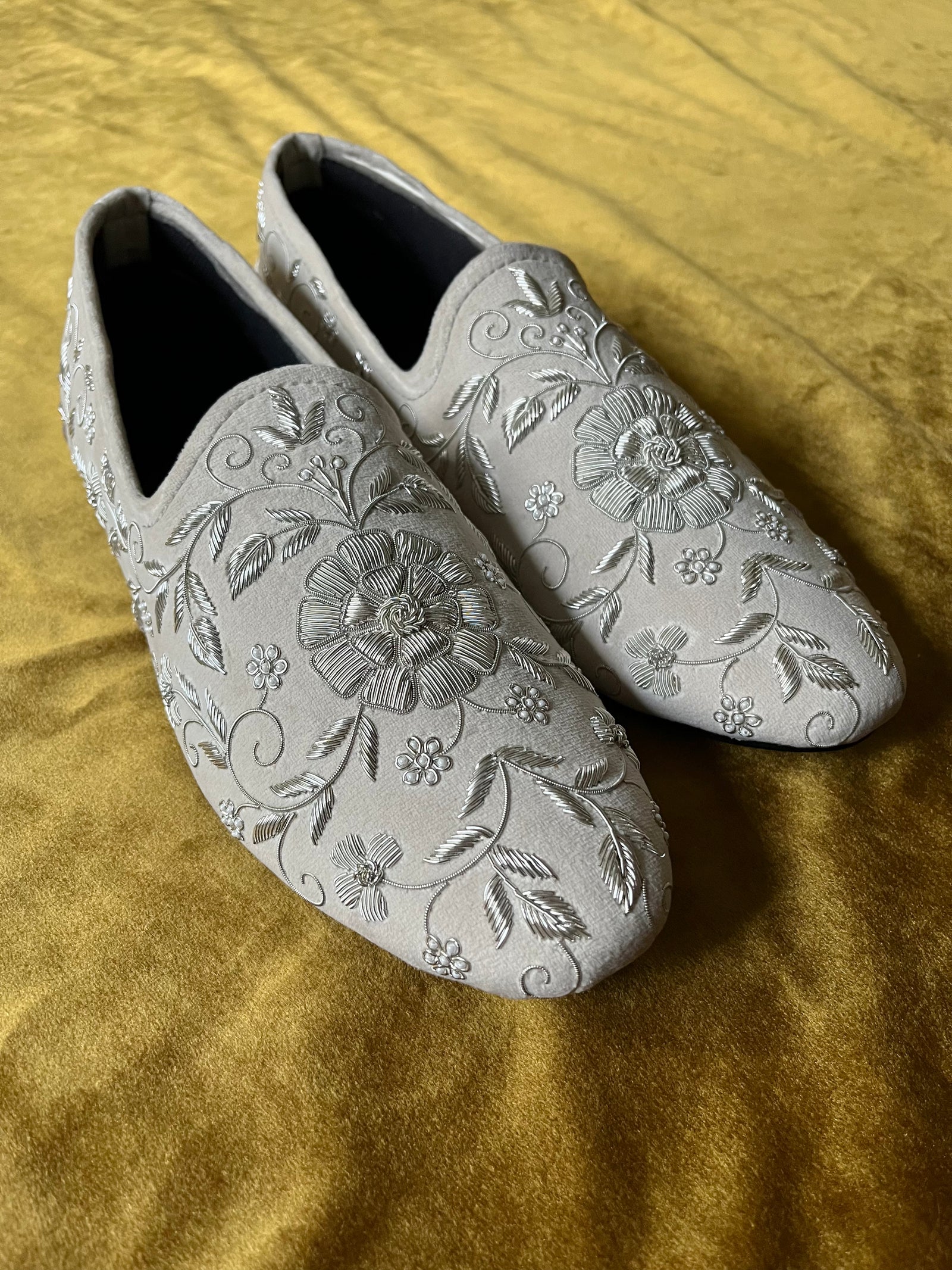 Ivory Zardozi Slippers